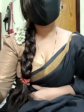 Snapshot of yoursana- chatting on 10/24/25, 12:56 yoursana- online show from 10/24/25, 12:56