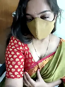 Snapshot of yoursana- chatting on 10/31/25, 04:24 yoursana- online show from 10/31/25, 04:24