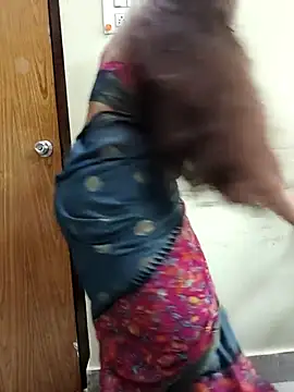 Snapshot of yoursana- chatting on 11/02/25, 04:15 yoursana- online show from 11/02/25, 04:15