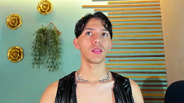 2tommy greg online show from 10/04/25, 07:39