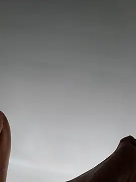 Snapshot of Kissmyfeetnow chatting on 02/21/25, 05:31 Kissmyfeetnow online show from 02/21/25, 05:31