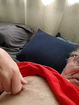 Snapshot of Kissmyfeetnow chatting on 12/18/25, 08:37 Kissmyfeetnow online show from 12/18/25, 08:37