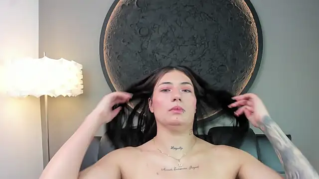 Snapshot of miss_sharlotte18 chatting on 01/25/25, 06:02 miss sharlotte18 online show from 01/25/25, 06:02