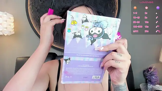 Snapshot of miss_sharlotte18 chatting on 02/19/25, 08:10 miss sharlotte18 online show from 02/19/25, 08:10