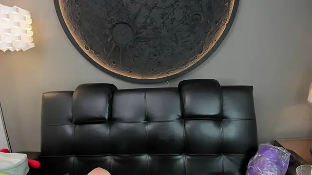 Snapshot of miss_sharlotte18 chatting on 02/25/25, 06:09 miss sharlotte18 online show from 02/25/25, 06:09