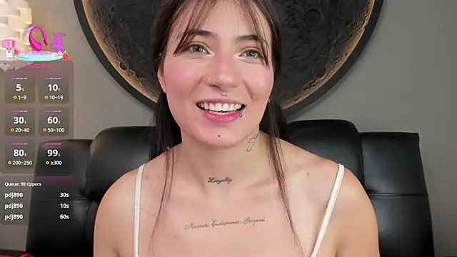 Snapshot of miss_sharlotte18 chatting on 03/01/25, 12:07 miss sharlotte18 online show from 03/01/25, 12:07