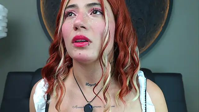 Snapshot of miss_sharlotte18 chatting on 10/06/25, 06:05 miss sharlotte18 online show from 10/06/25, 06:05