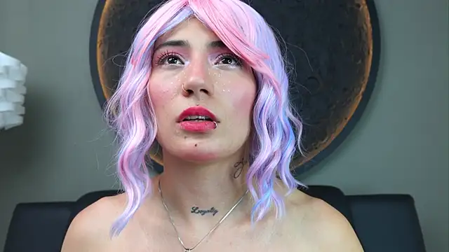 Snapshot of miss_sharlotte18 chatting on 10/10/25, 07:02 miss sharlotte18 online show from 10/10/25, 07:02