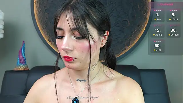 Snapshot of miss_sharlotte18 chatting on 11/07/25, 06:08 miss sharlotte18 online show from 11/07/25, 06:08