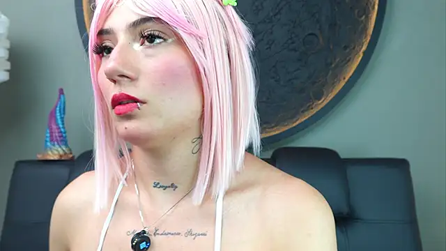 Snapshot of miss_sharlotte18 chatting on 11/10/25, 06:07 miss sharlotte18 online show from 11/10/25, 06:07