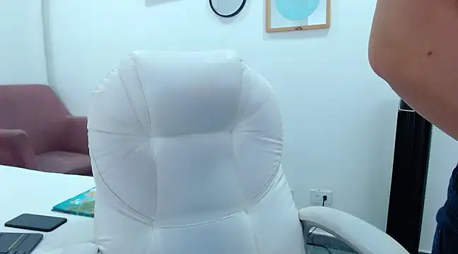 annylouis online show from 01/05/25, 01:56