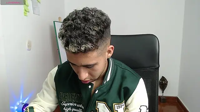 Snapshot of Daiki_Jack chatting on 01/12/25, 02:14 Daiki Jack online show from 01/12/25, 02:14