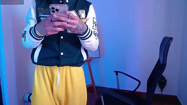 Snapshot of Daiki_Jack chatting on 01/13/25, 03:26 Daiki Jack online show from 01/13/25, 03:26