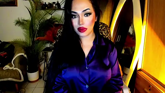 BigDominaMia online show from 06/11/26, 09:35