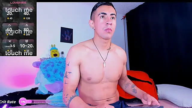 Snapshot of Andy_naughty1 chatting on 10/31/25, 04:35 Andy naughty1 online show from 10/31/25, 04:35