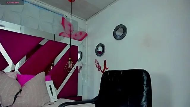 Penelope Tits online show from 12/12/24, 10:09