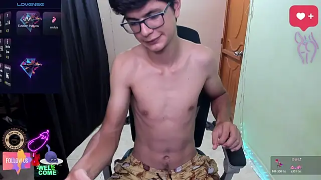 Snapshot of GoldenProject chatting on 11/08/25, 02:45 GoldenProject online show from 11/08/25, 02:45