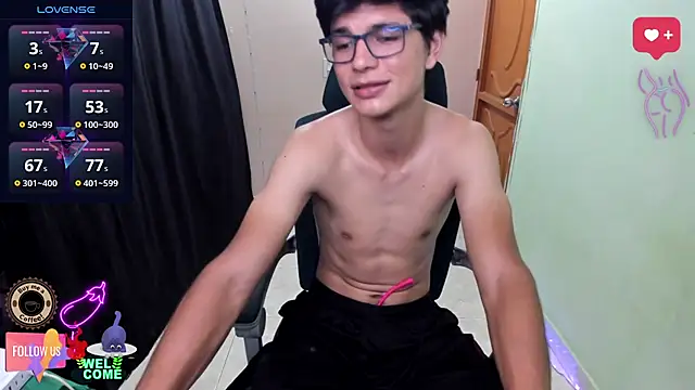 Snapshot of GoldenProject chatting on 11/11/25, 02:22 GoldenProject online show from 11/11/25, 02:22