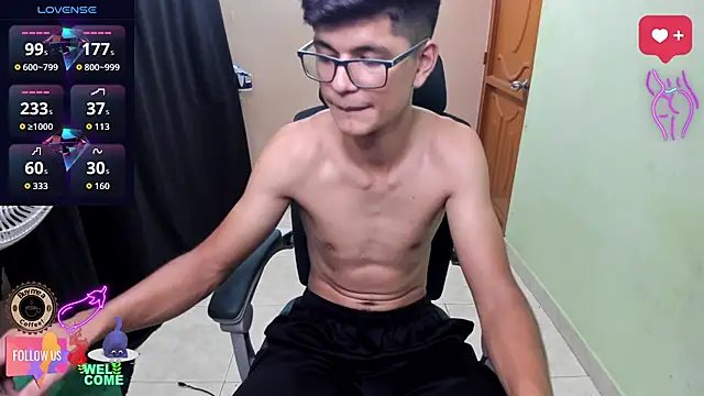 Snapshot of GoldenProject chatting on 11/25/25, 02:11 GoldenProject online show from 11/25/25, 02:11