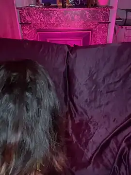 Snapshot of callmelouve chatting on 01/04/25, 11:17 callmelouve online show from 01/04/25, 11:17