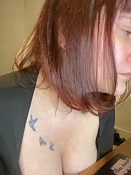 Snapshot of callmelouve chatting on 03/01/25, 02:44 callmelouve online show from 03/01/25, 02:44