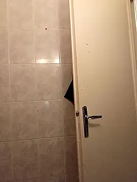 Snapshot of callmelouve chatting on 12/14/25, 09:36 callmelouve online show from 12/14/25, 09:36