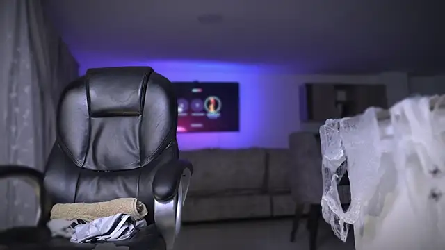 Frank Farrell online show from 10/28/25, 03:32