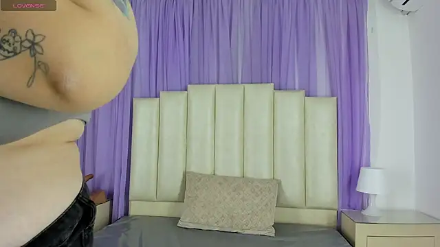 mollieblue69 online show from 12/08/24, 12:19