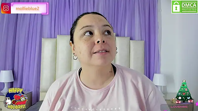 mollieblue69 online show from 12/24/24, 12:11