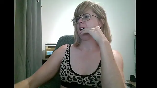 SavannaGirly online show from 02/12/25, 07:23