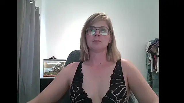 SavannaGirly online show from 02/17/25, 12:05