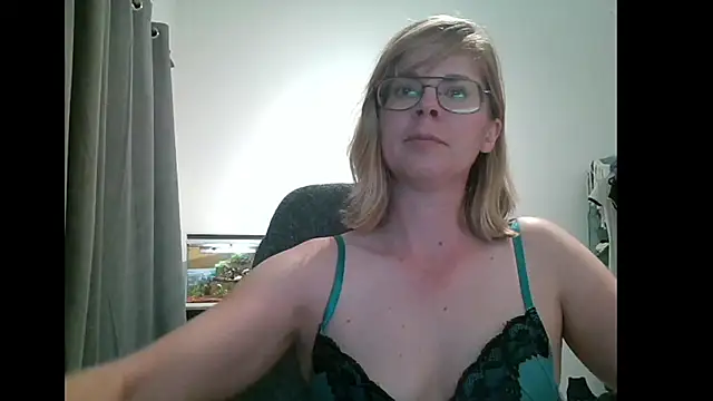 SavannaGirly online show from 03/06/25, 08:05