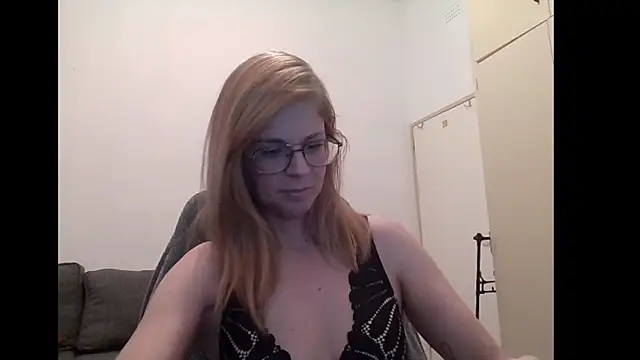 SavannaGirly online show from 09/24/25, 06:50