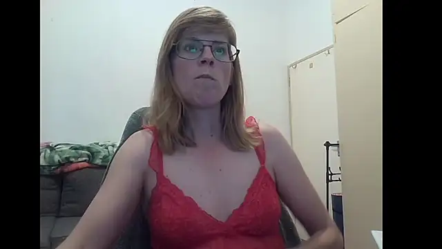 Snapshot of SavannaGirly chatting on 11/24/25, 04:29 SavannaGirly online show from 11/24/25, 04:29