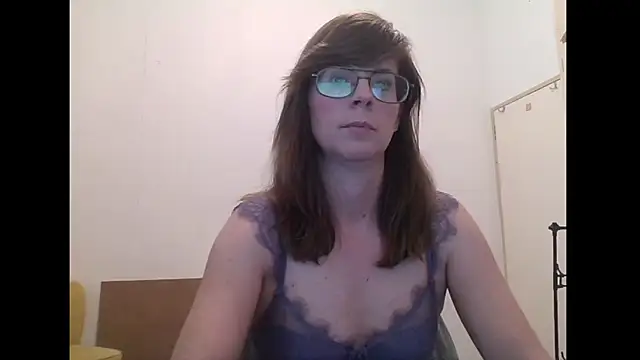 Snapshot of SavannaGirly chatting on 03/04/26, 07:47 SavannaGirly online show from 03/04/26, 07:47