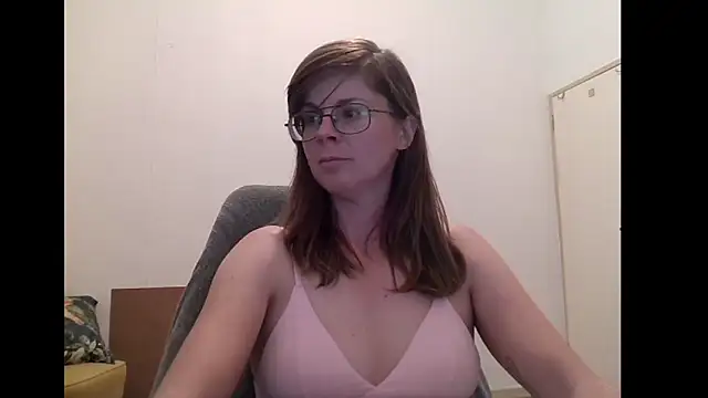 Snapshot of SavannaGirly chatting on 04/15/26, 06:37 SavannaGirly online show from 04/15/26, 06:37