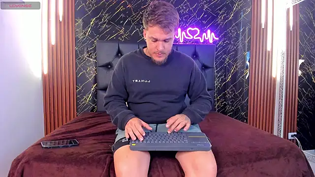 keane lee online show from 09/25/25, 12:53