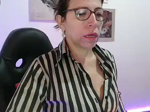 Chayla Ruiz online show from 01/05/25, 12:53