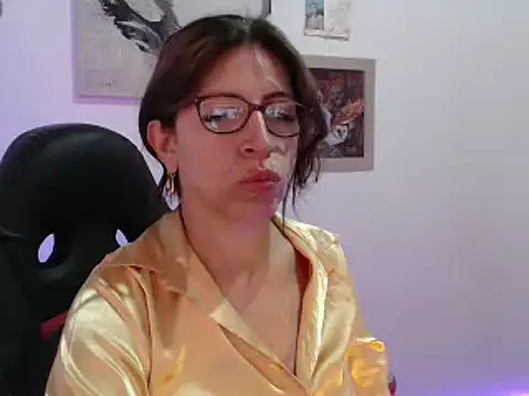 Chayla Ruiz online show from 01/08/25, 04:11