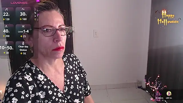 Snapshot of Chayla_Ruiz chatting on 11/06/25, 11:33 Chayla Ruiz online show from 11/06/25, 11:33