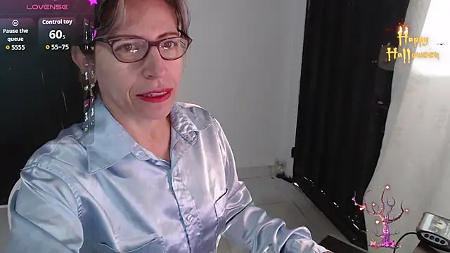 Snapshot of Chayla_Ruiz chatting on 11/15/25, 11:07 Chayla Ruiz online show from 11/15/25, 11:07