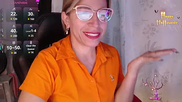 Snapshot of Chayla_Ruiz chatting on 12/04/25, 10:24 Chayla Ruiz online show from 12/04/25, 10:24