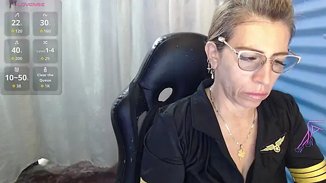 Chayla Ruiz online show from 06/04/26, 02:12