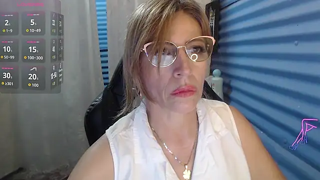 Chayla Ruiz online show from 06/06/26, 11:09