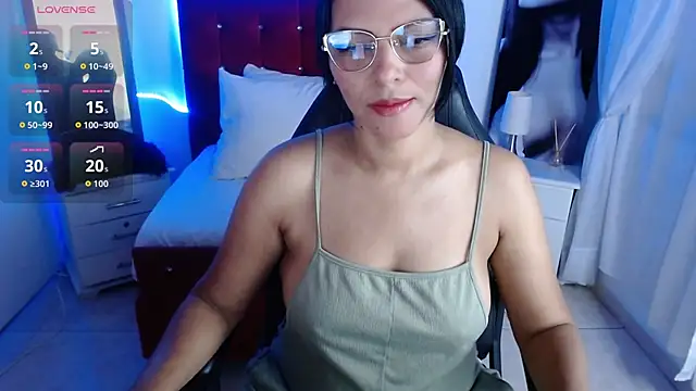 Wanda Milf online show from 10/02/25, 08:27