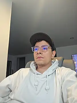 Snapshot of Jhoan_saenz chatting on 09/20/25, 06:14 Jhoan saenz online show from 09/20/25, 06:14