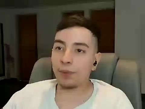 Snapshot of Jhoan_saenz chatting on 09/22/25, 10:23 Jhoan saenz online show from 09/22/25, 10:23