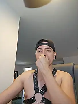 Snapshot of Jhoan_saenz chatting on 09/23/25, 04:21 Jhoan saenz online show from 09/23/25, 04:21