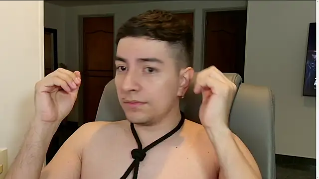 Snapshot of Jhoan_saenz chatting on 09/30/25, 04:12 Jhoan saenz online show from 09/30/25, 04:12