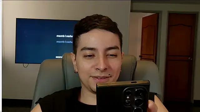 Snapshot of Jhoan_saenz chatting on 10/09/25, 04:27 Jhoan saenz online show from 10/09/25, 04:27